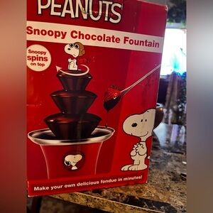 PEANUTS Snoopy Chocolate Fondue Fountain RED by Planet Smart NIB